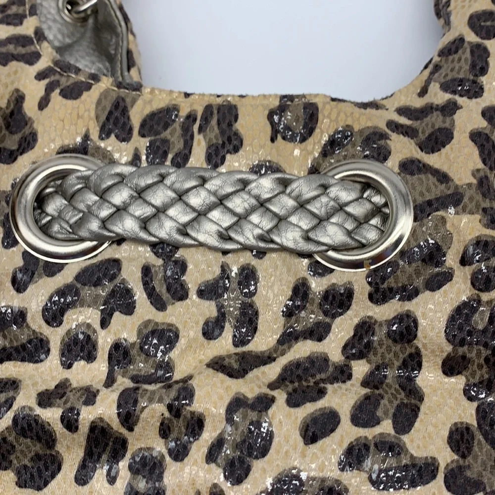 Bueno Bag with fun leopard print